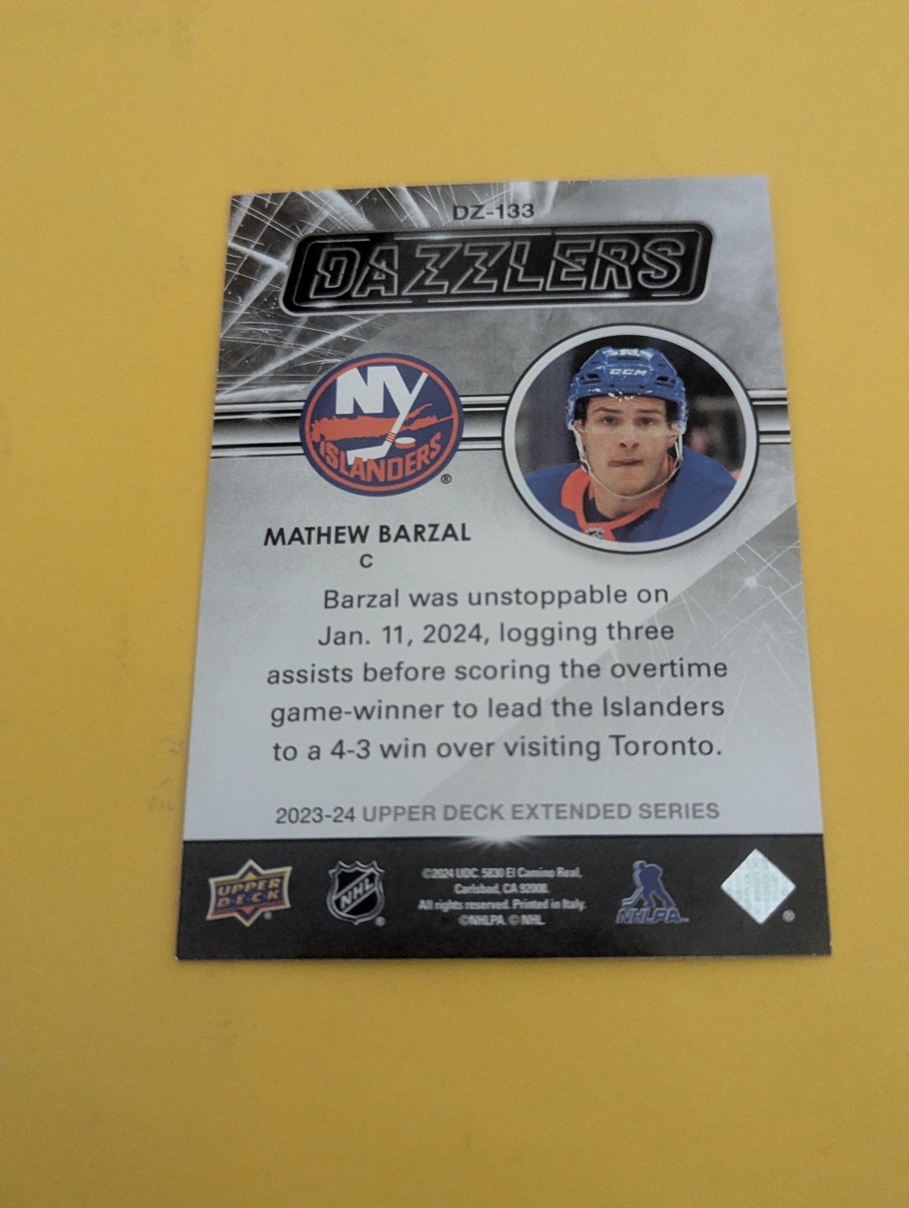 Mathew Barzal 23-24 Upper Deck Dazzlers Green Card