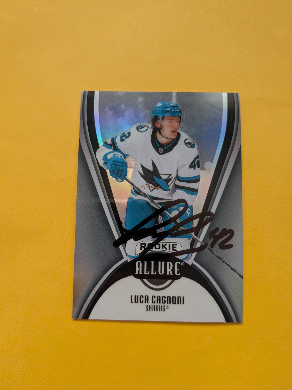 Luca Cagnoni Signed San Jose Sharks Rookie Card