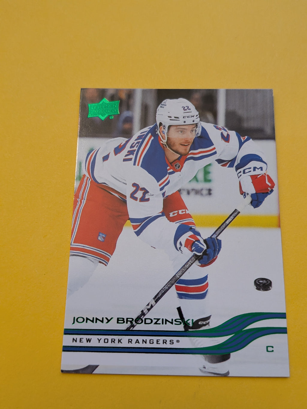 Johnny Brodzinski 25-26 Upper Deck Green Holiday Card