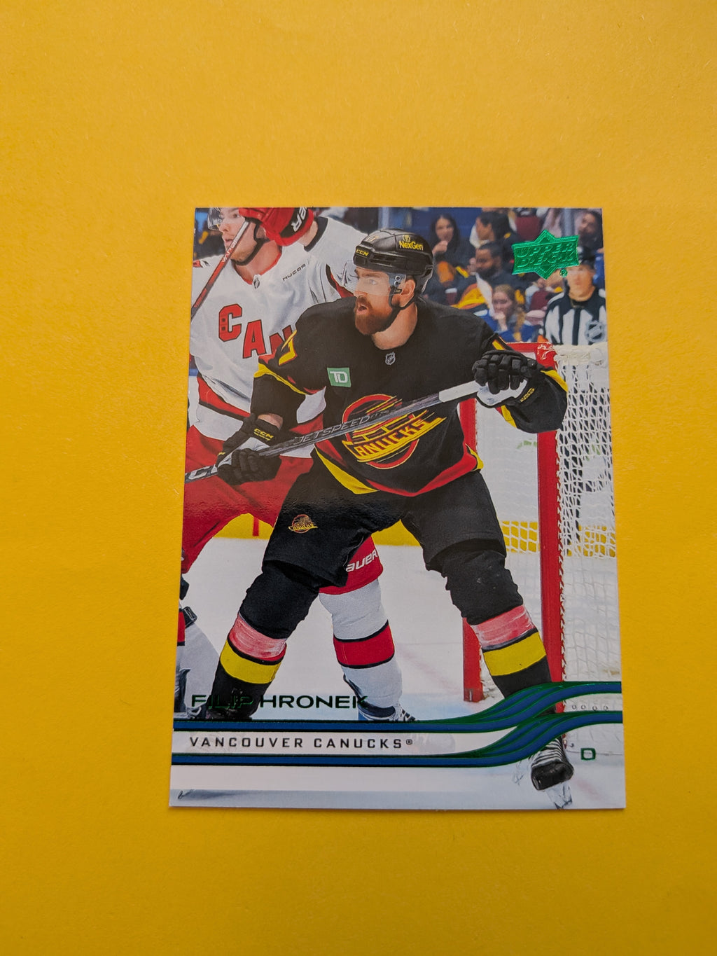 Filip Hronek 25-26 Upper Deck Green Holiday Card