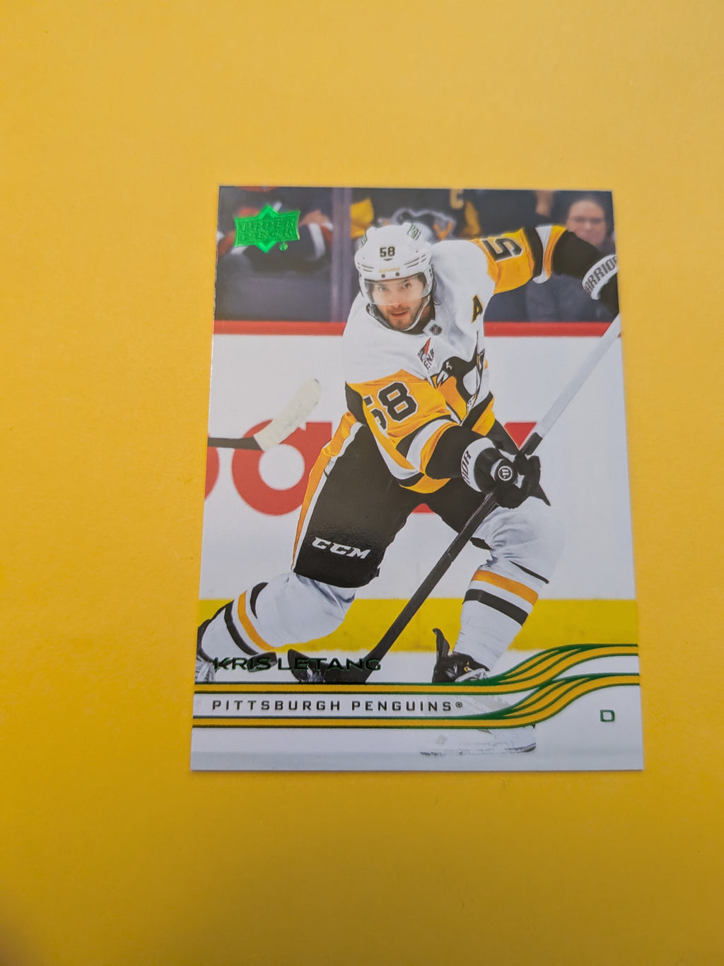Kris Letang 25-26 Upper Deck Green Holiday Card