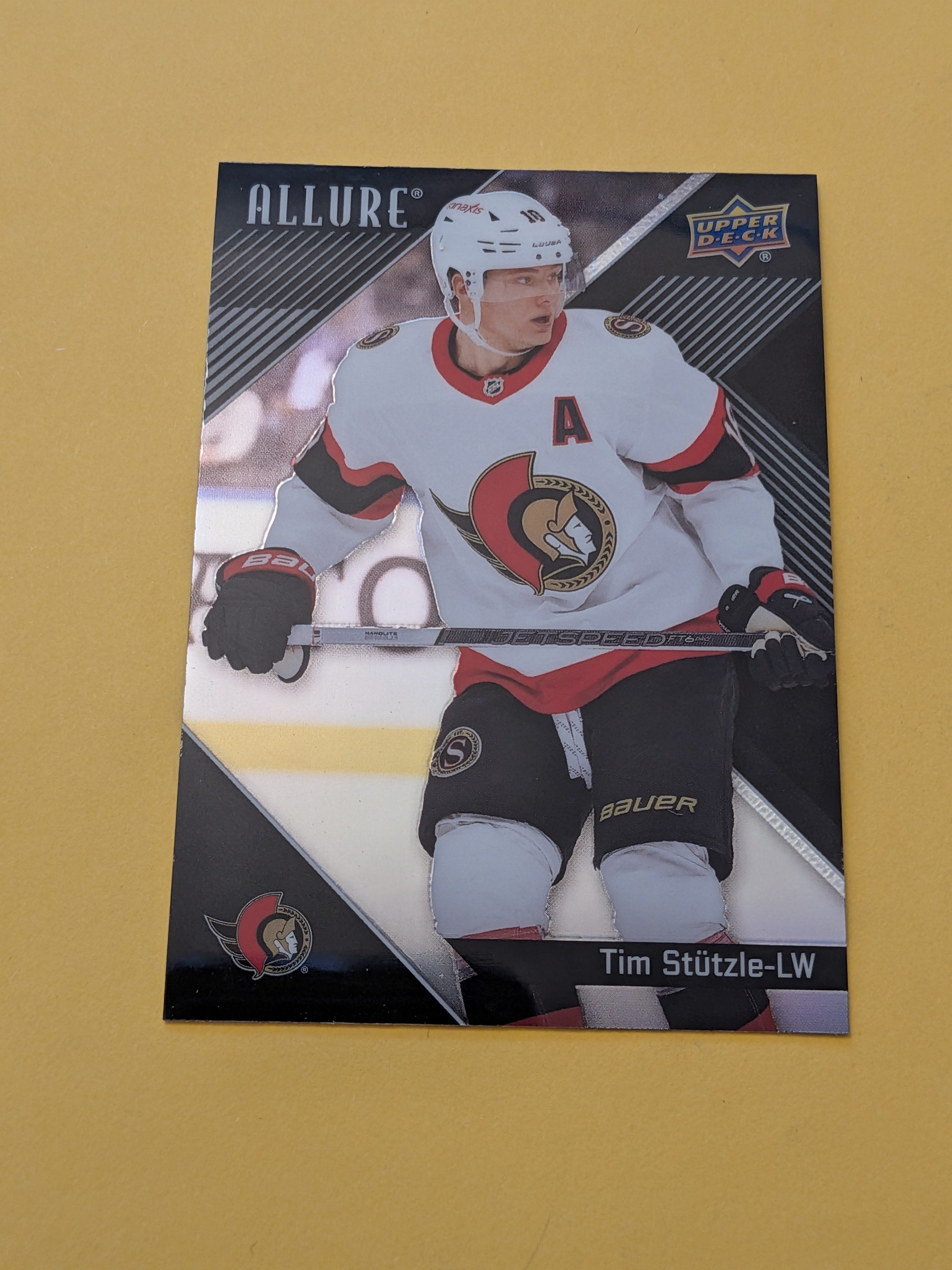 Tim Stutzle 24-25 Allure Black Rainbow Card
