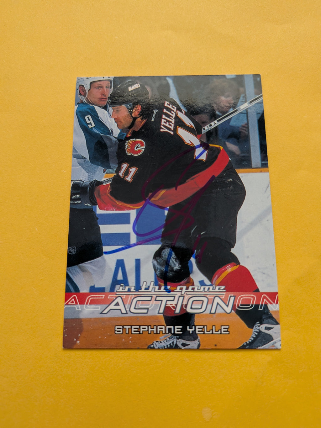 Stephane Yelle Signed Calgary Flames Card B
