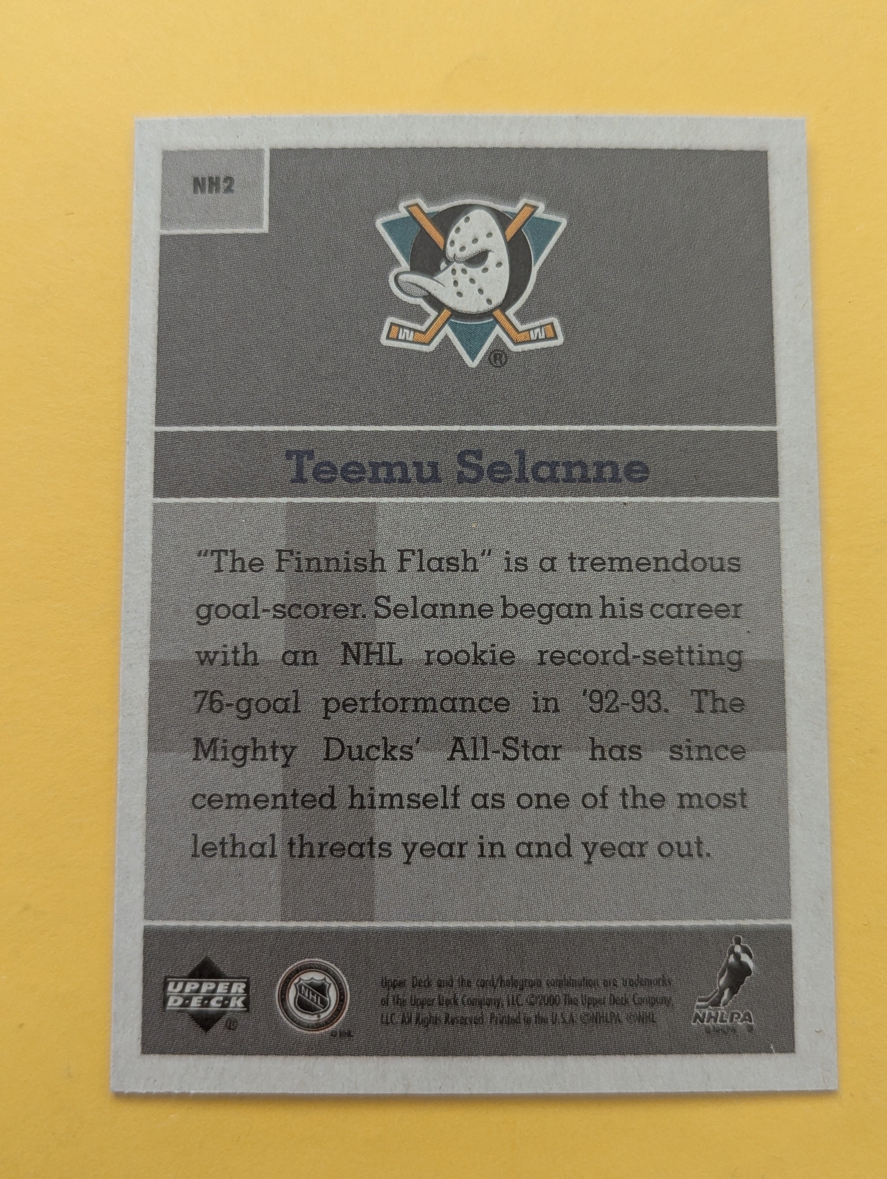 Teemu Selanne 00-01 Upper Deck Vintage National Heroes Card