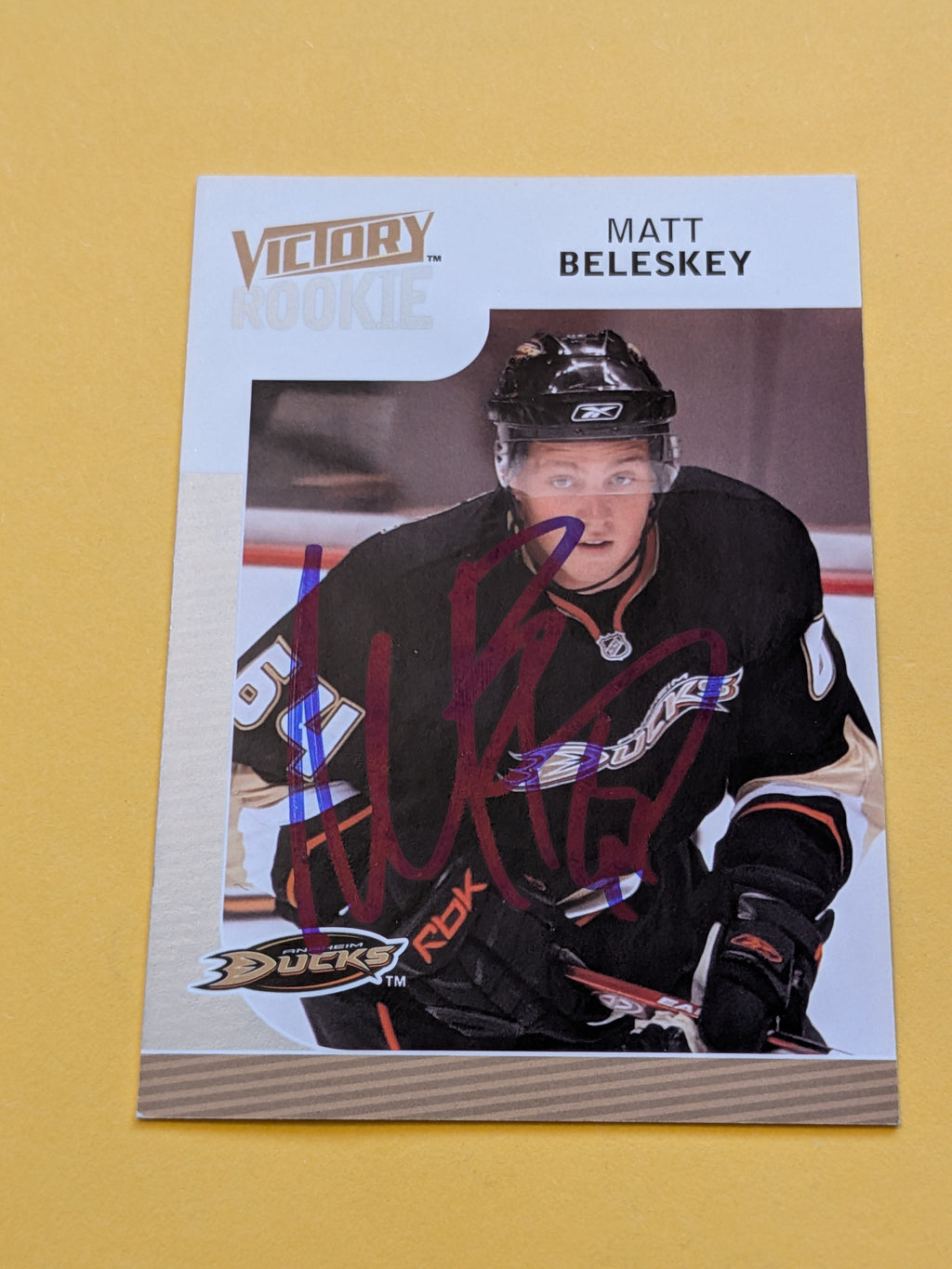 Matt Beleskey Signed Anaheim Ducks Rookie Card A