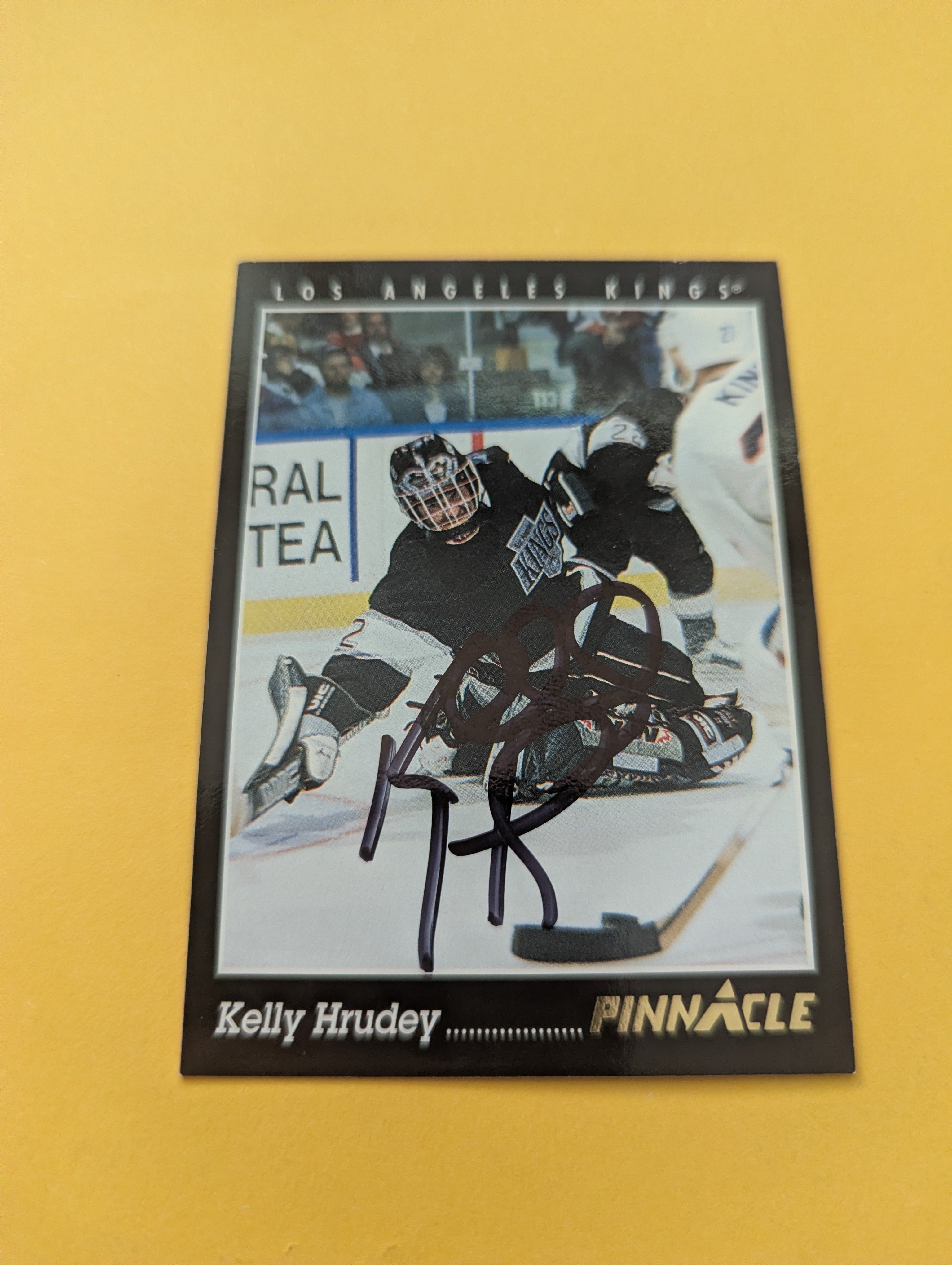 Kelly Hrudey Signed Los Angeles Kings Card