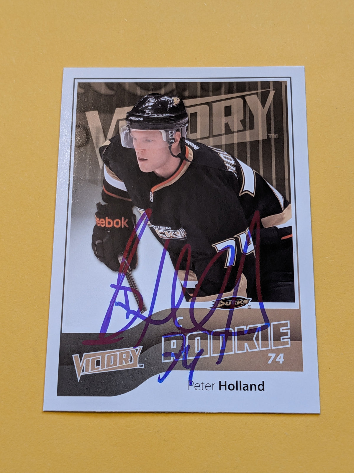 Peter Holland Signed Anaheim Ducks Rookie Card A