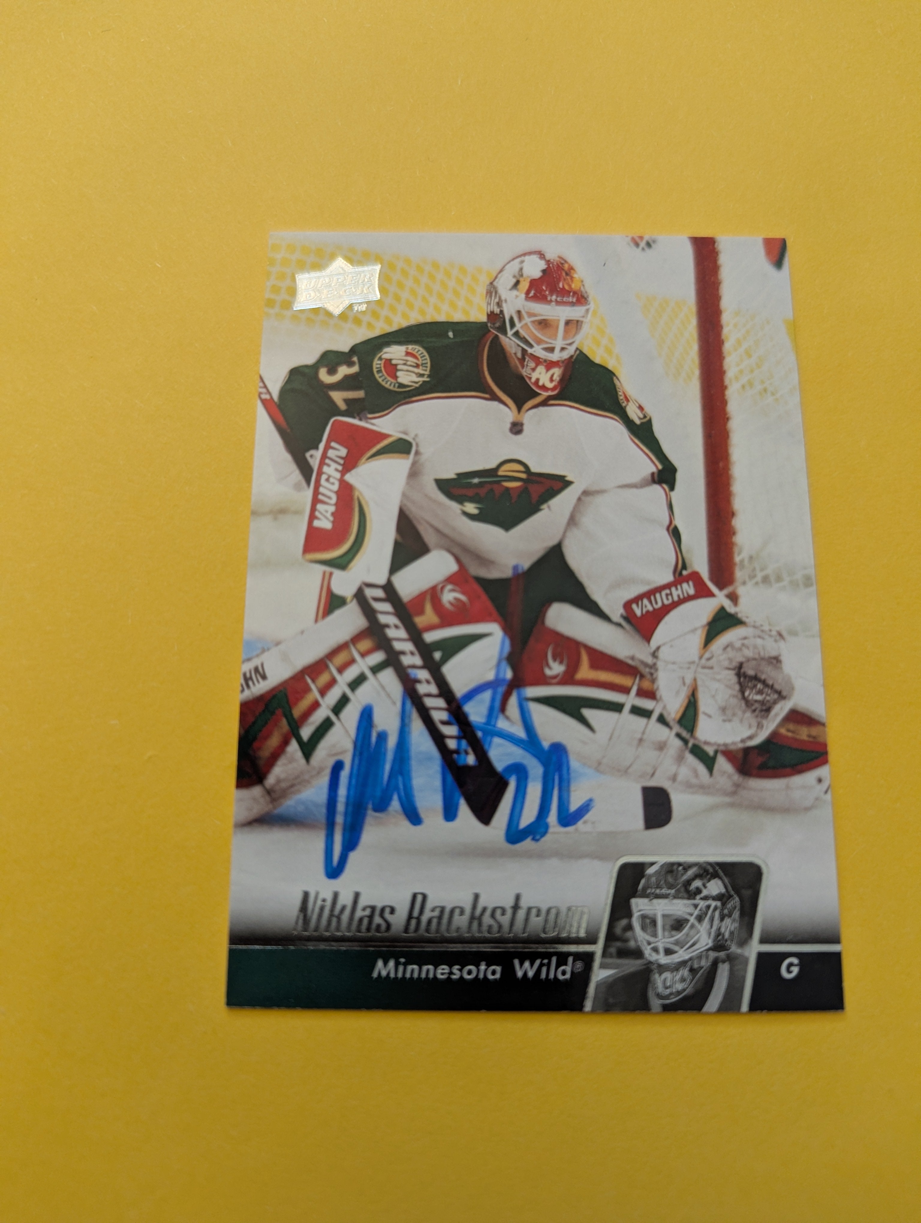 Niklas Backstrom Signed Minnesota Wild Card