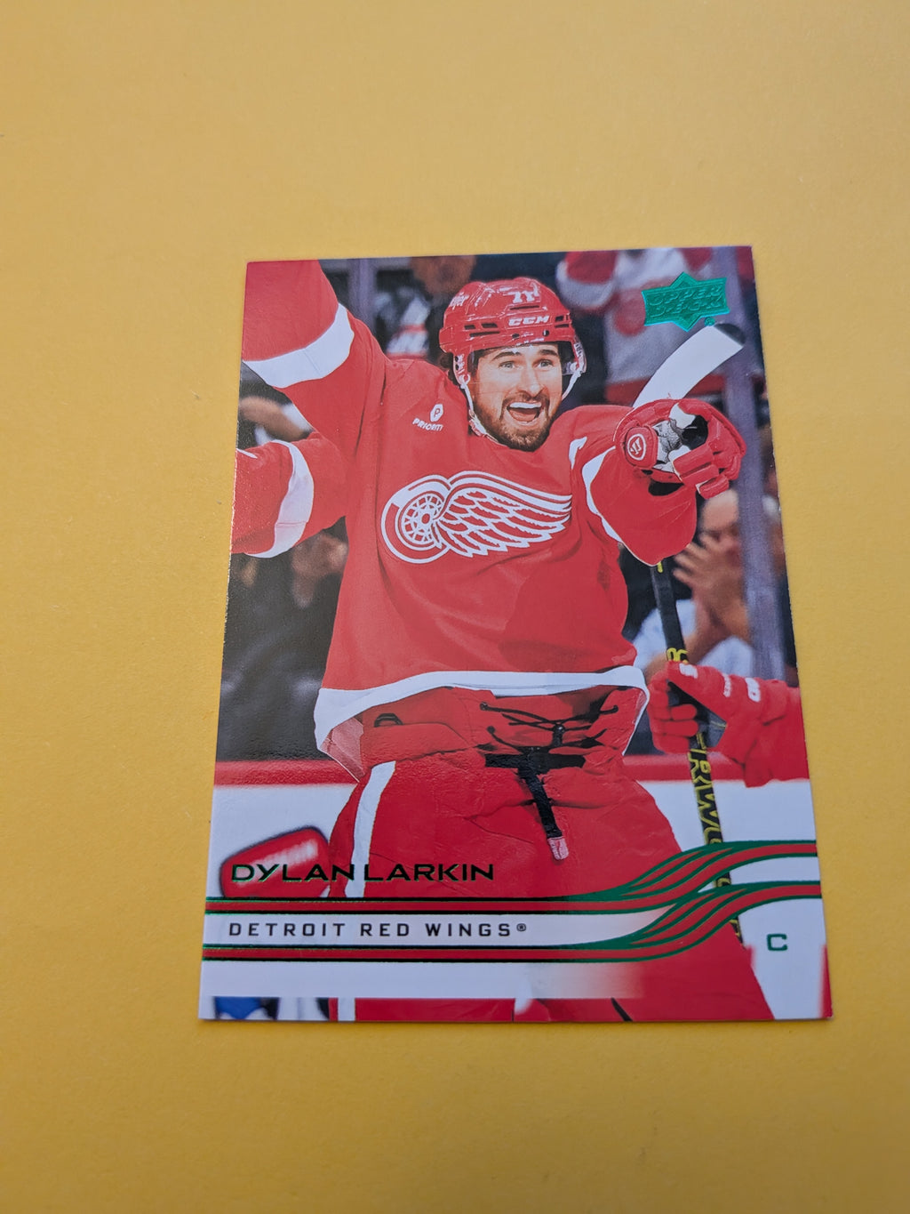 Dylan Larkin 25-26 Upper Deck Green Holiday Card