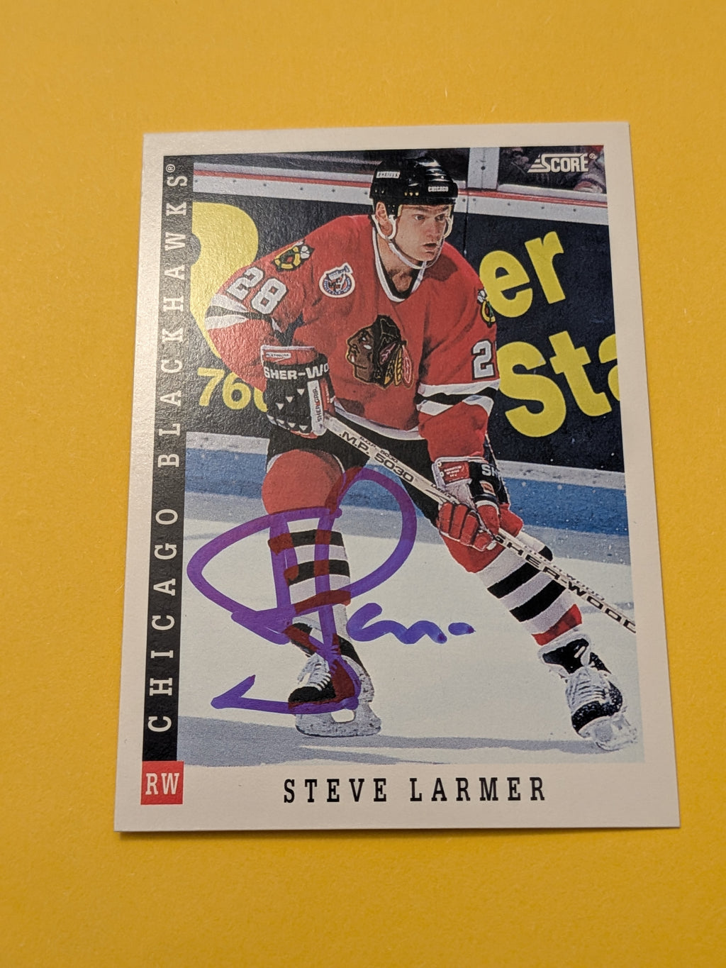 Steve Larmer Signed Chicago Blackhawks Card K