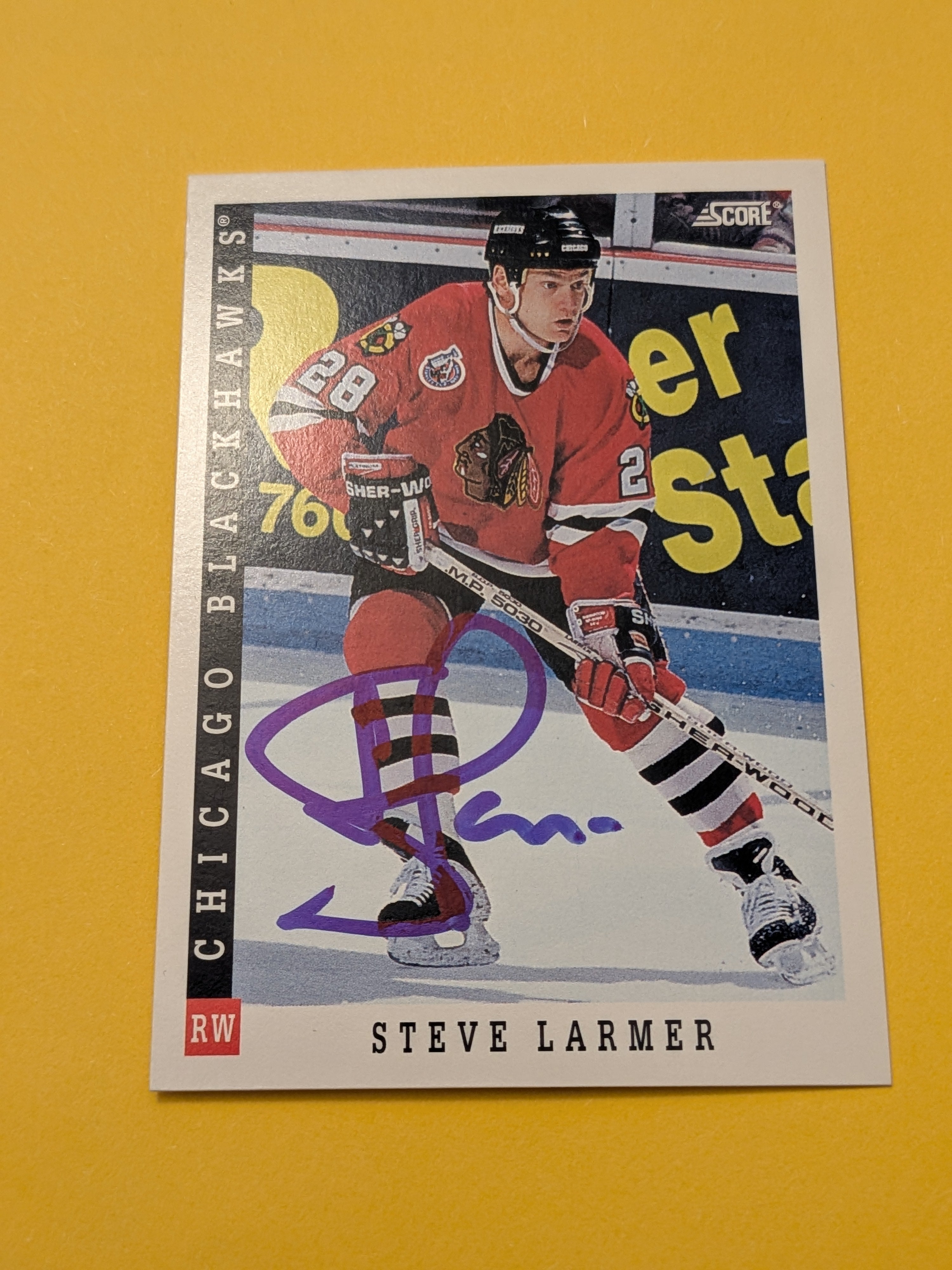 Steve Larmer Signed Chicago Blackhawks Card K