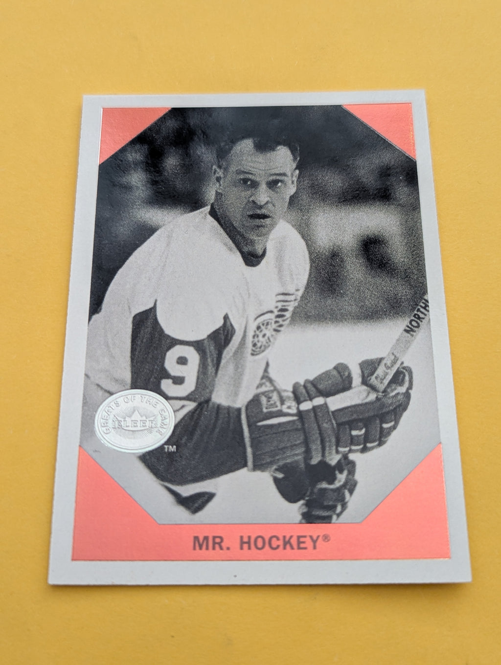 Gordie Howe 2001 Fleer Greats Of The Game Retrospective Card