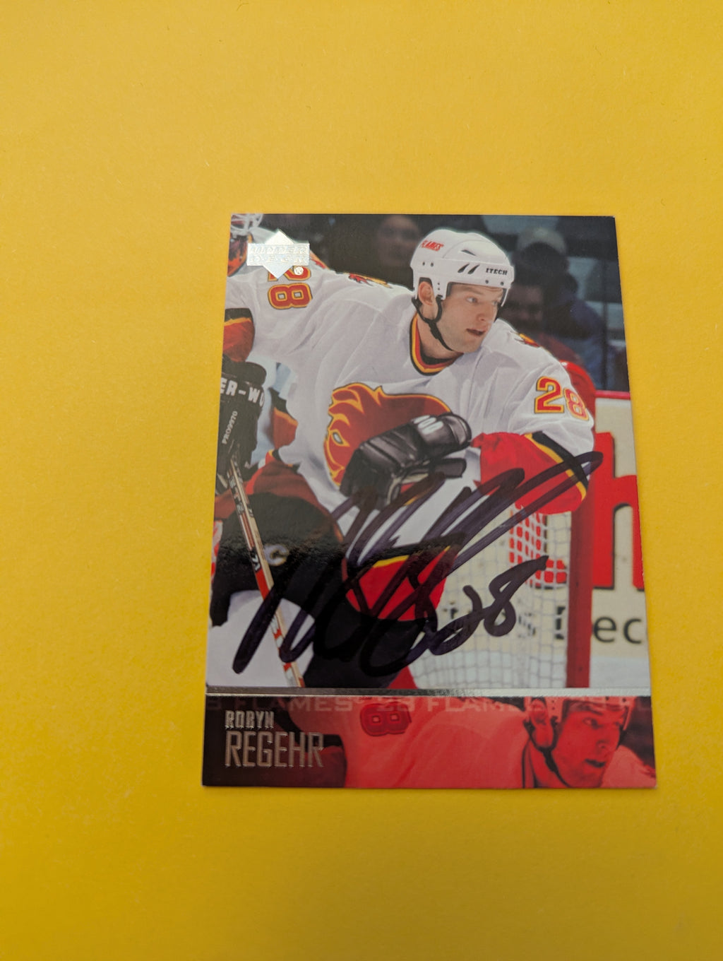 Robyn Regehr Signed Calgary Flames Card