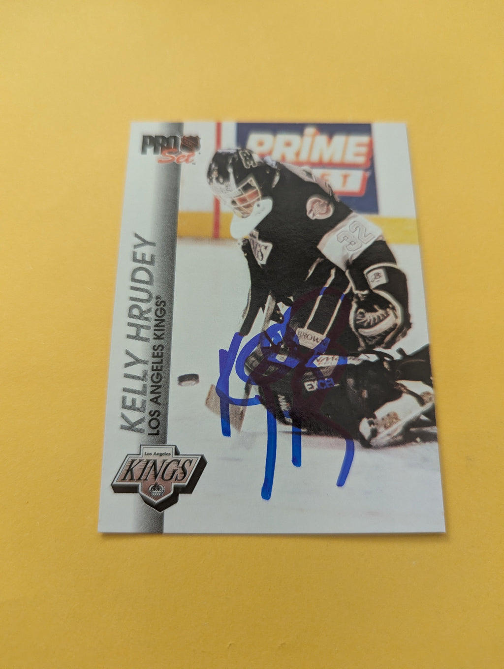 Kelly Hrudey Signed Los Angeles Kings Card