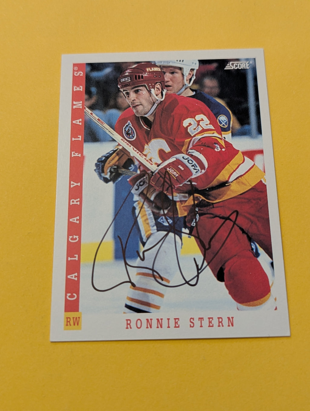 Ronnie Stern Signed Calgary Flames Card