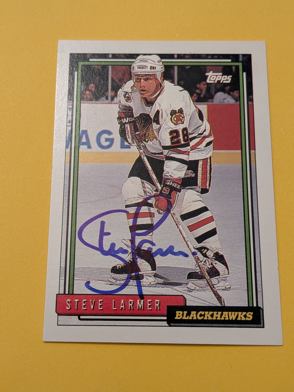 Steve Larmer Signed Chicago Blackhawks Card G