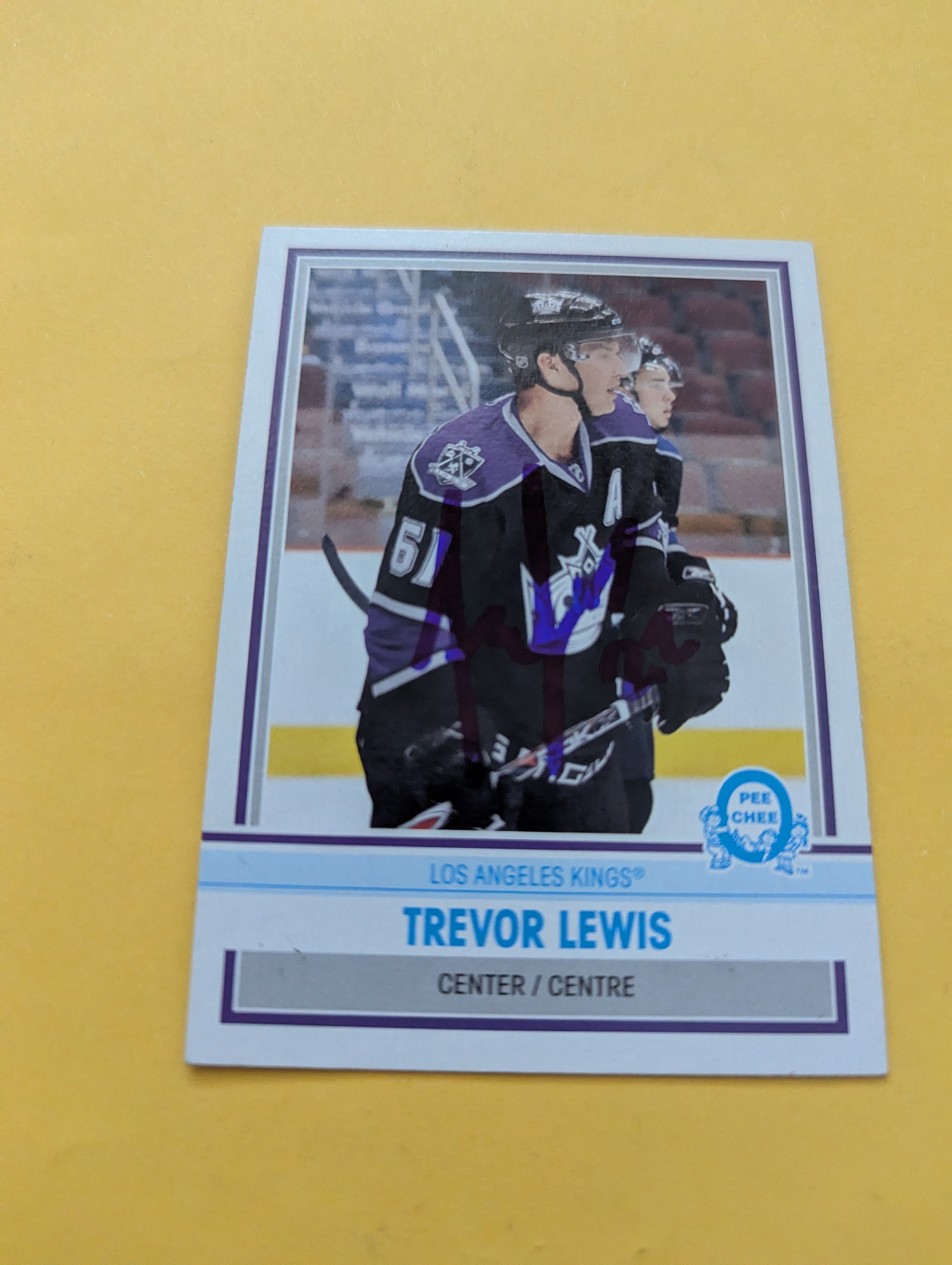 Trevor Lewis Signed Los Angeles Kings Card B