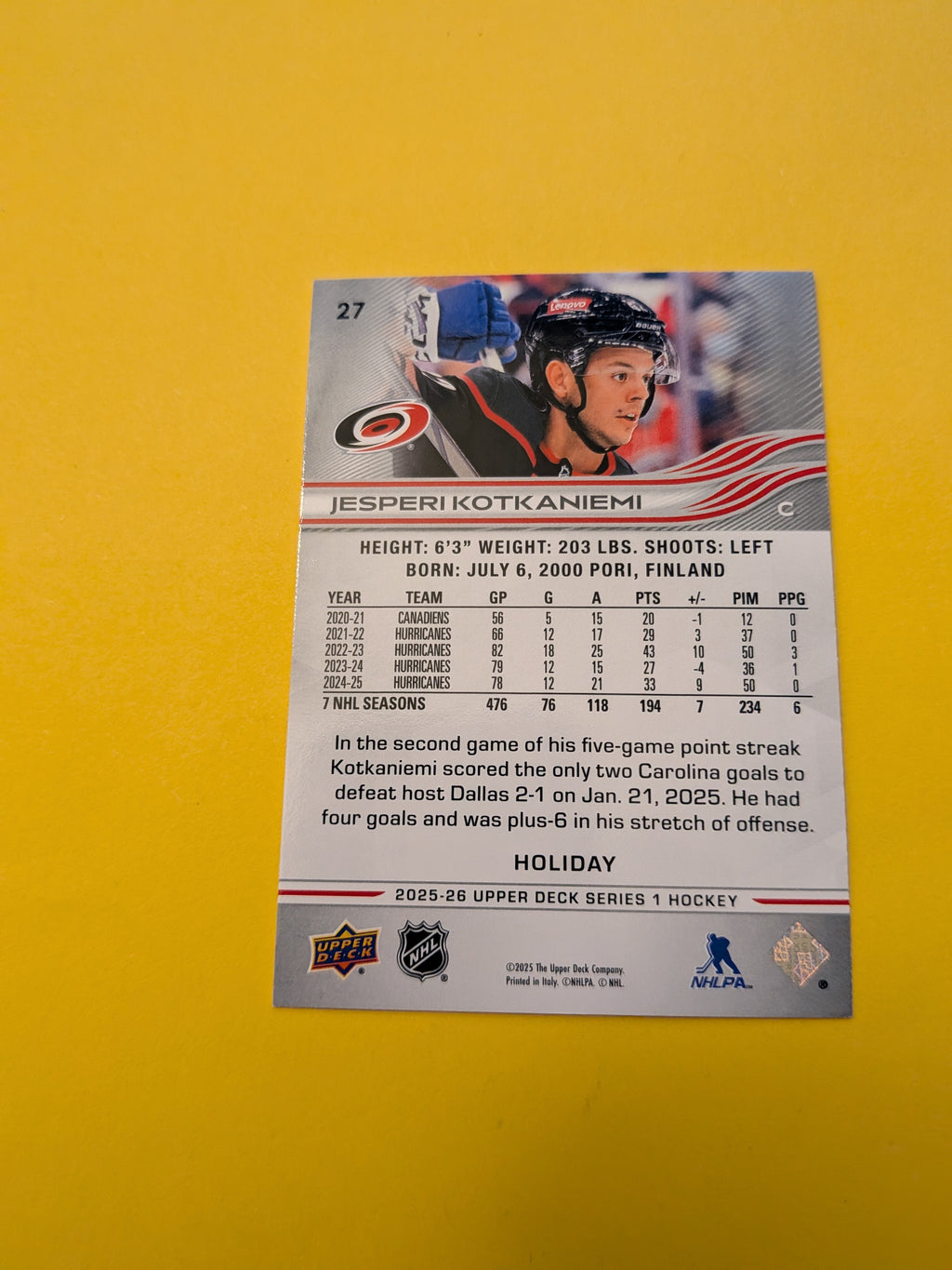 Jesperi Kotkaniemi 25-26 Upper Deck Green Holiday Card