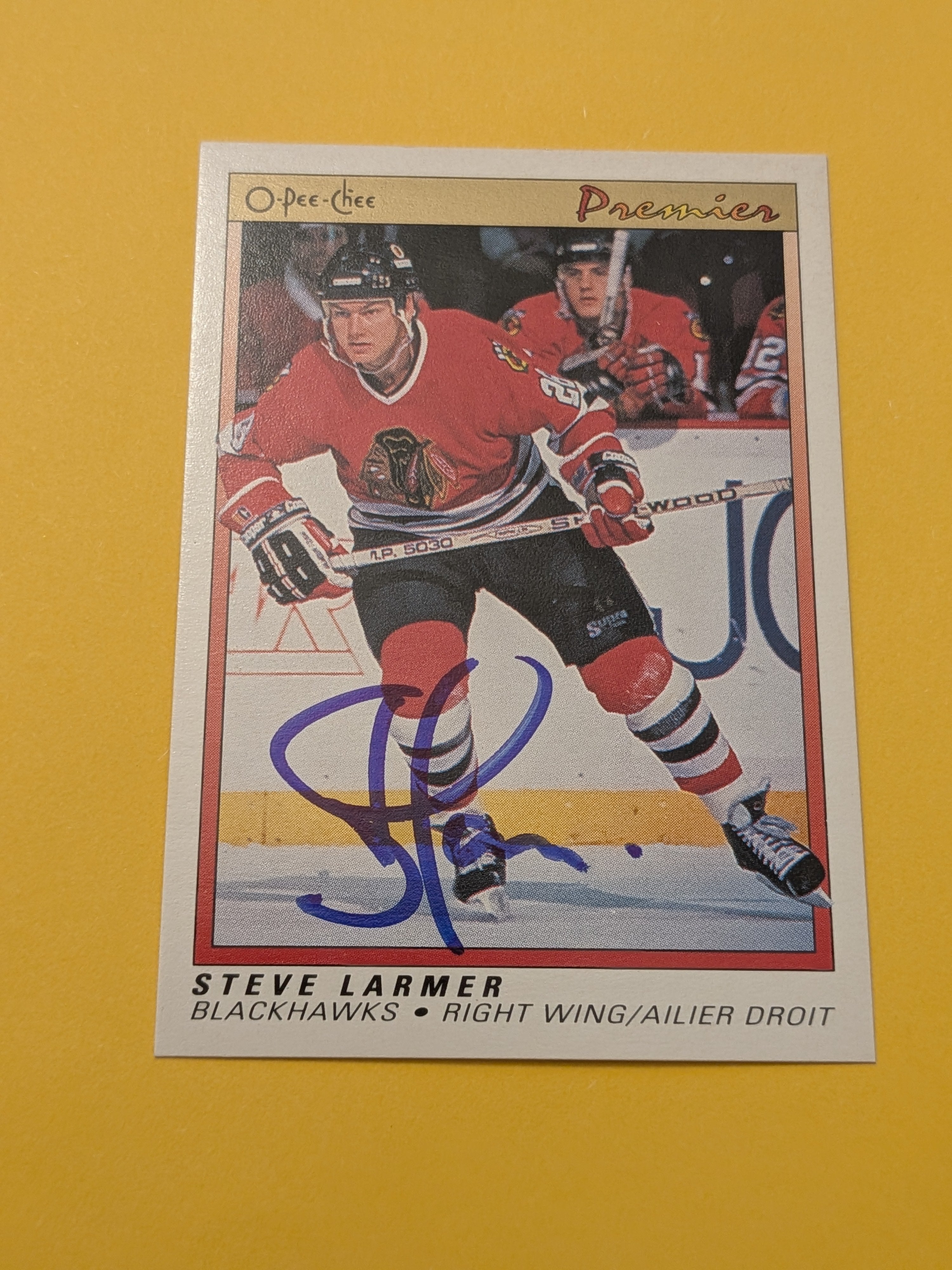 Steve Larmer Signed Chicago Blackhawks Card M