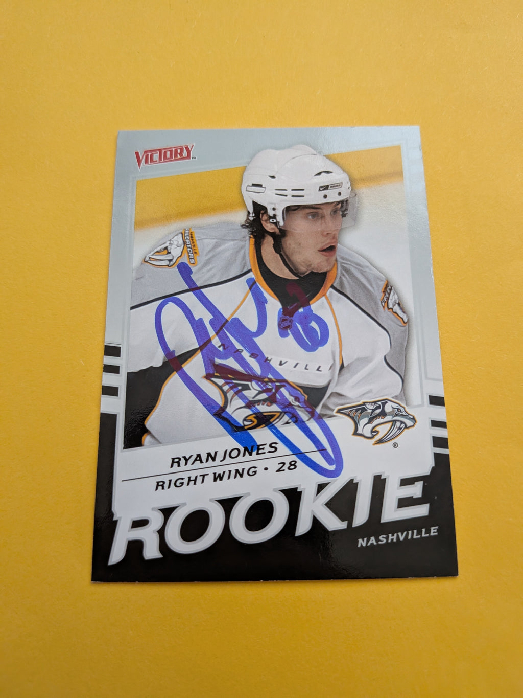 Ryan Jones Signed Nashville Predators Rookie Card D