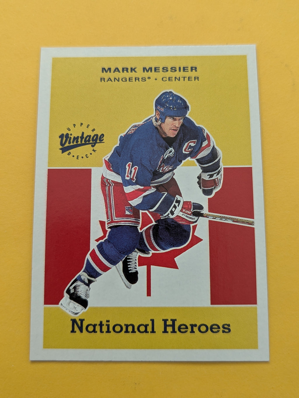 Mark Messier 00-01 Upper Deck Vintage National Heroes Card