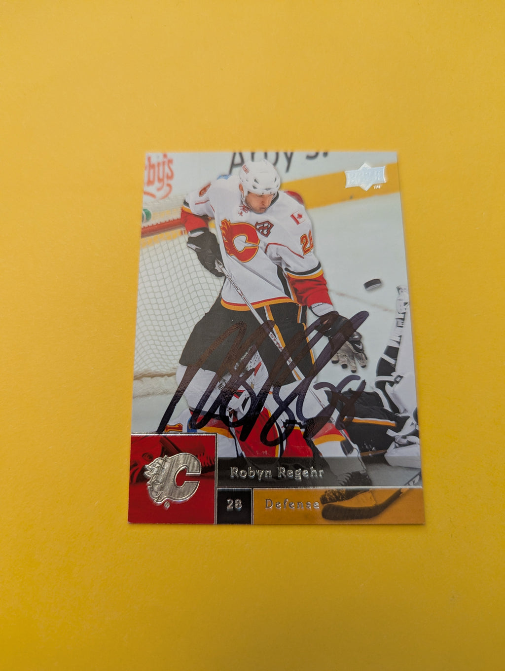 Robyn Regehr Signed Calgary Flames Card