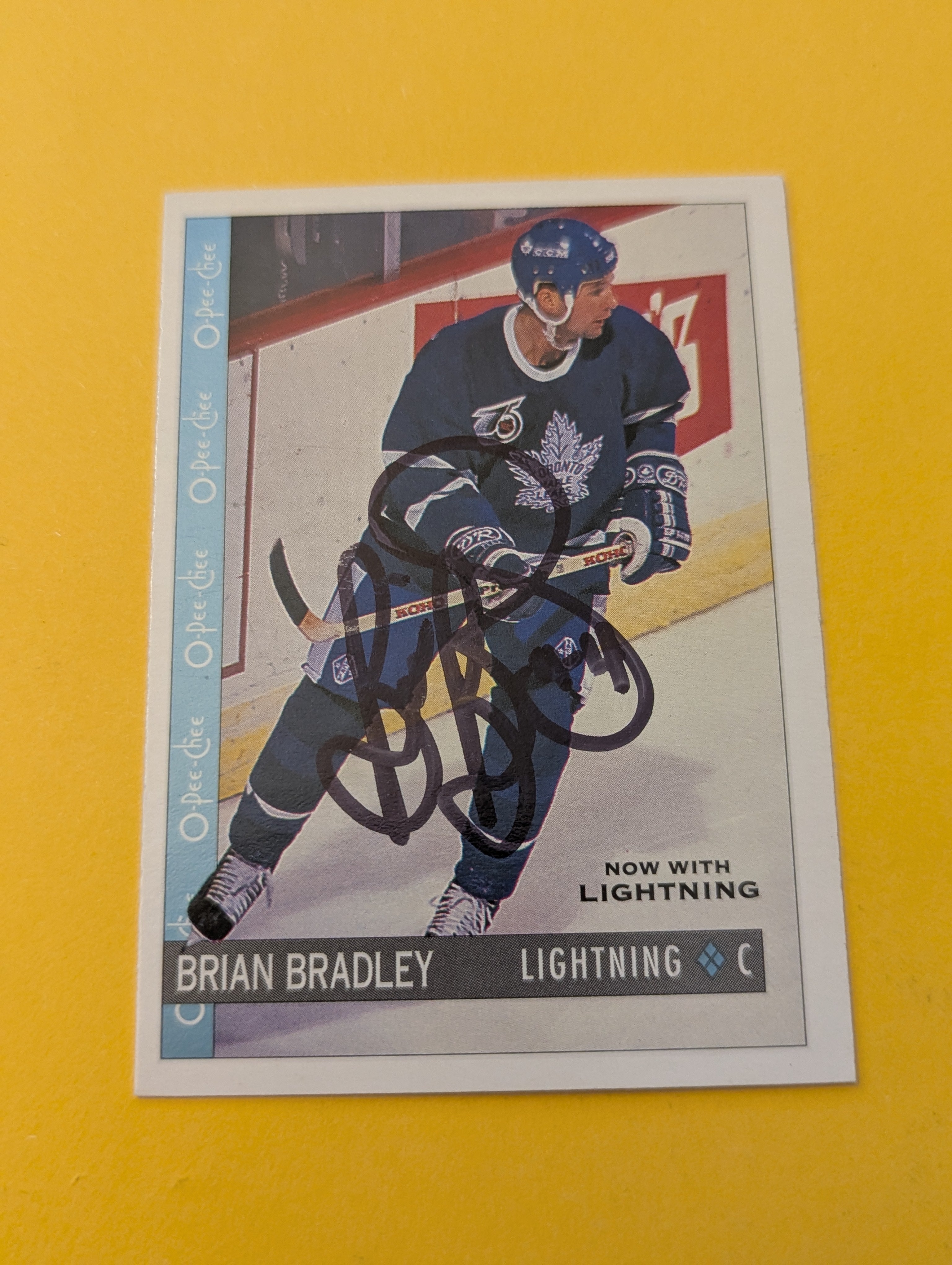 Brian Bradley Signed Toronto Maple Leafs Card