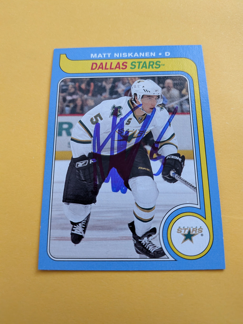 Matt Niskanen Signed Dallas Stars Card B