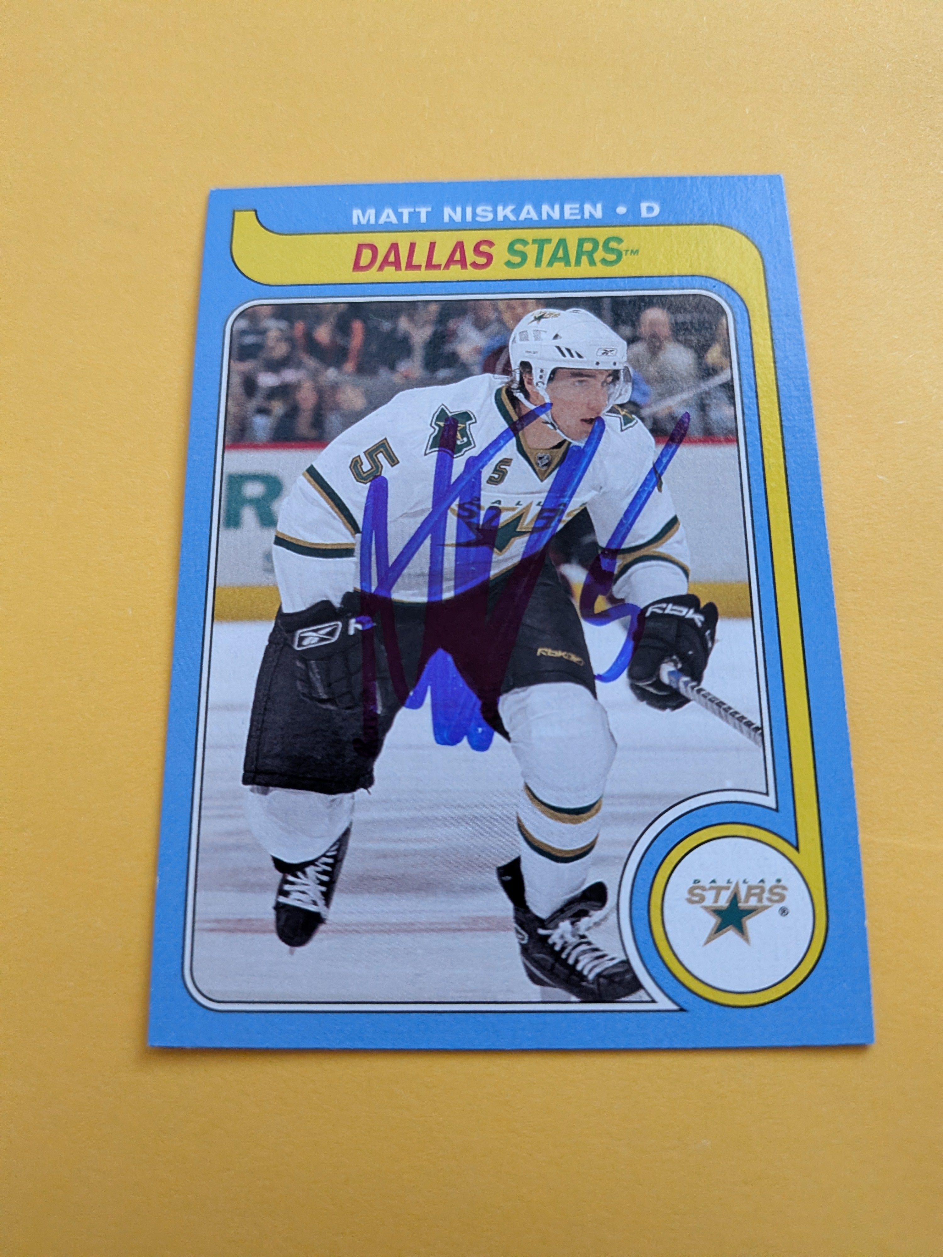 Matt Niskanen Signed Dallas Stars Card B